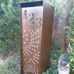 Compact Letterbox in Rusted Corten Steel with Fanfare Pattern & Perspex Backing- Figtree