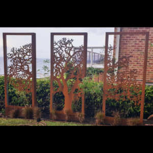 The Oaks Triptych Privacy Screen in Steel